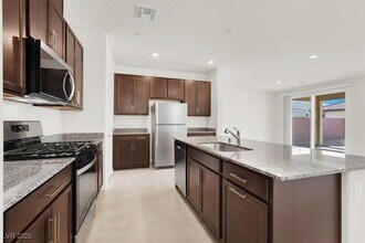 2753 Zazzera Ct in Henderson, NV - Building Photo - Building Photo
