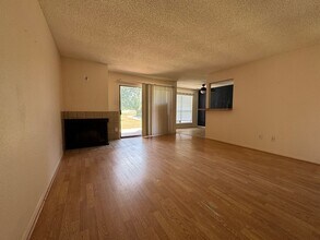 8417 Sands Point Dr in Houston, TX - Building Photo - Building Photo