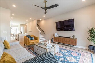 699 Vidalia Ln in Atlanta, GA - Building Photo - Building Photo