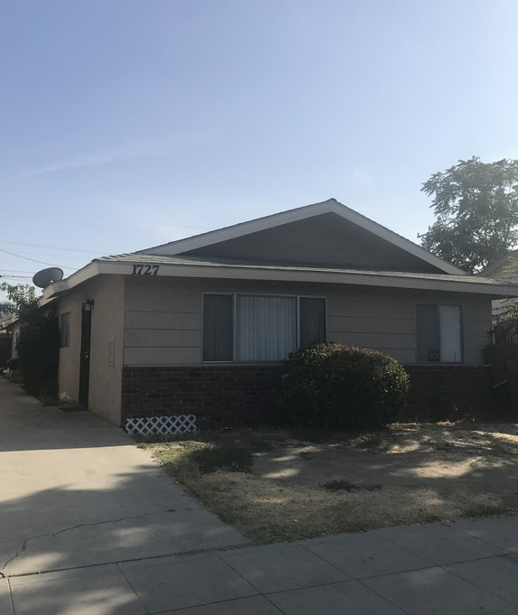 1727 Blanche St in Bakersfield, CA - Building Photo