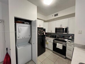 7290 NW 114th Ave in Doral, FL - Building Photo - Building Photo