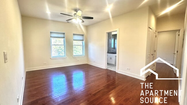 1159 W Lunt Ave in Chicago, IL - Building Photo - Building Photo