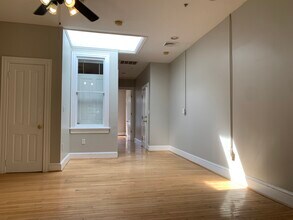 319 N 2nd St, Unit B in Richmond, VA - Building Photo - Building Photo