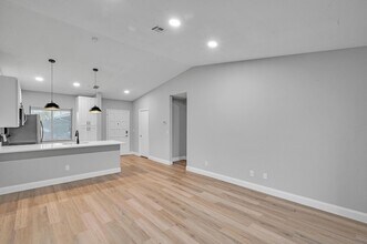 800 NW Fork Rd, Unit 10-8 in Stuart, FL - Building Photo - Building Photo