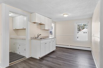 8 Main St-Unit -2 R in Pepperell, MA - Building Photo - Building Photo