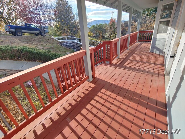 17713 Deer Hill Rd in Hidden Valley Lake, CA - Building Photo - Building Photo