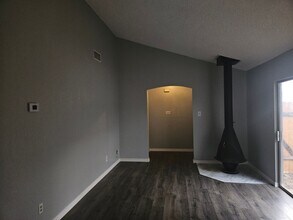 6825 Grass Valley Dr in Leon Valley, TX - Building Photo - Building Photo