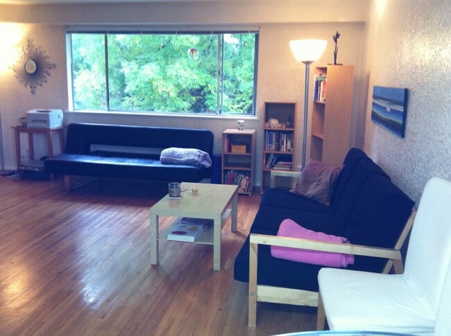 3066 Clark Dr in Vancouver, BC - Building Photo - Building Photo