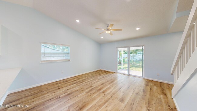 450 Aquatic Dr in Atlantic Beach, FL - Building Photo - Building Photo