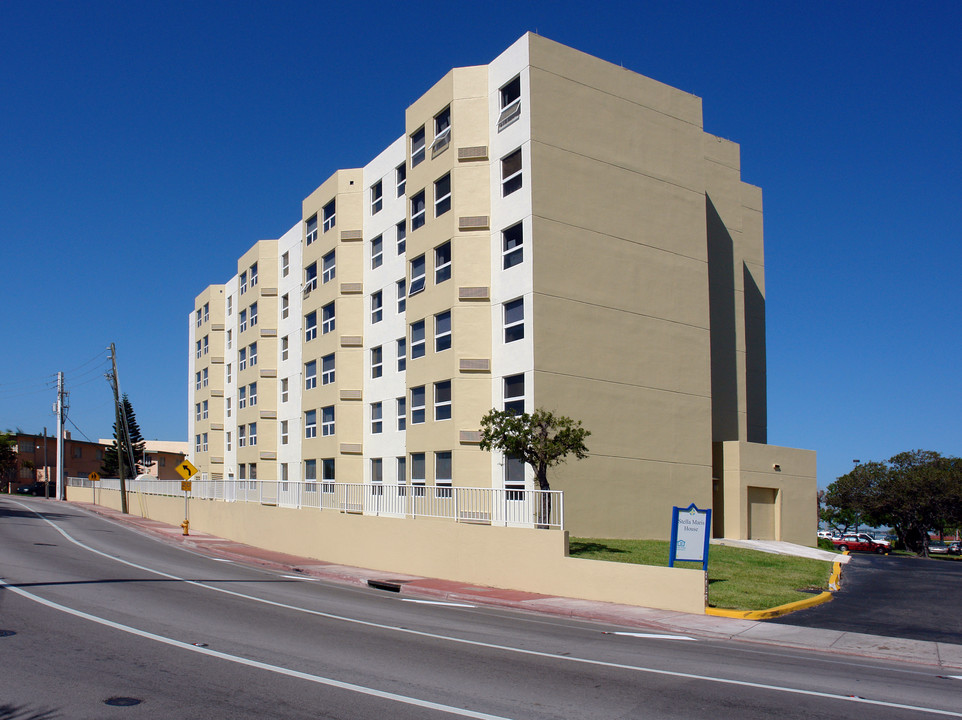 Stella Maris Senior Center in Miami Beach, FL - Building Photo