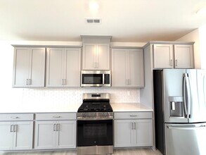 2310 Donnelly Hls Ln in Charlotte, NC - Building Photo - Building Photo
