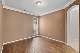 3828 Confidence Dr in Fort Worth, TX - Foto de edificio - Building Photo