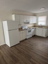 2106 Rouse Rd in Kinston, NC - Building Photo