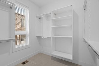 Boutique 28 in Minneapolis, MN - Foto de edificio - Building Photo