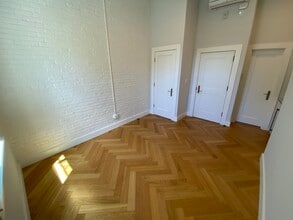 483 Massachusetts Ave, Unit 4 in Boston, MA - Building Photo - Building Photo