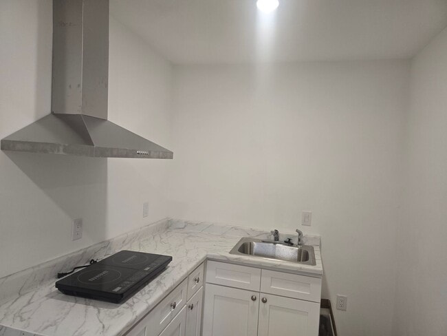 2529 W Glenhaven Ave in Anaheim, CA - Building Photo - Building Photo