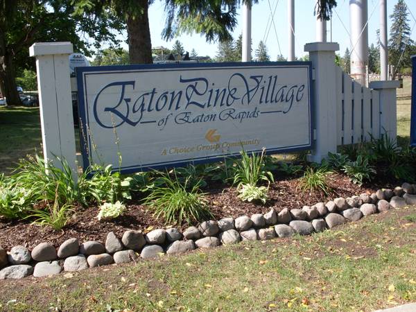 Eaton Pine Village in Eaton Rapids, MI - Building Photo - Building Photo