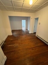 11 Hooker Ave in Poughkeepsie, NY - Foto de edificio - Building Photo