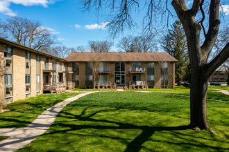 Ivanhoe in Ann Arbor, MI - Foto de edificio - Building Photo