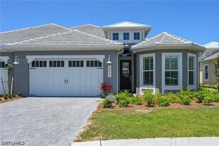 9033 Calypso Ct in Naples, FL - Building Photo