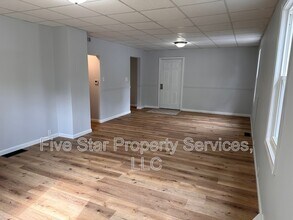 1749 N Milton Ave in Grandview, IL - Building Photo - Building Photo