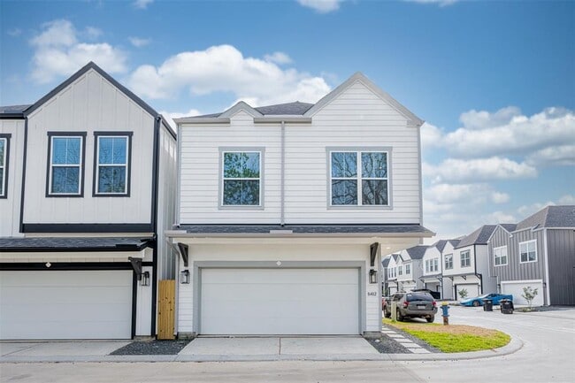 property at 8402 Berry Grn Ln