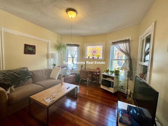 2 Gilson Ter, Unit 1 in Somerville, MA - Building Photo - Building Photo