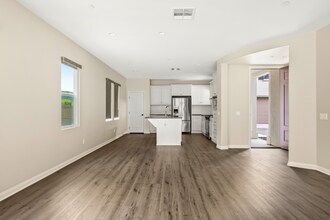 2754 Overlook Point Dr in Escondido, CA - Building Photo - Building Photo