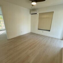 1565 NE 32nd St in Oakland Park, FL - Building Photo - Building Photo