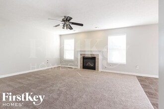 2947 Stillcrest Ln in Indianapolis, IN - Building Photo - Building Photo