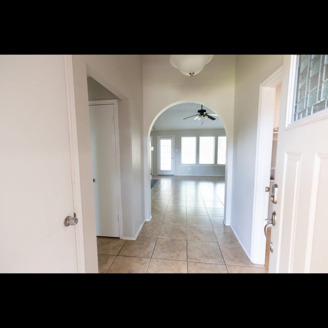 1203 Trenton Ln in Euless, TX - Building Photo - Building Photo