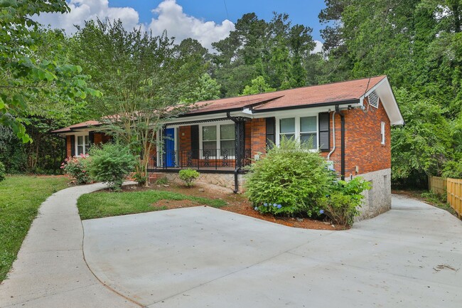 2239 Fairburn Rd SW in Atlanta, GA - Building Photo - Building Photo