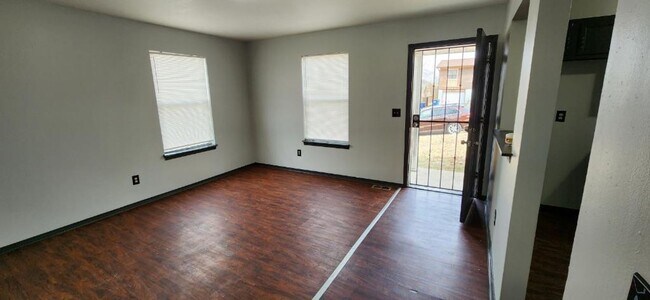 6161 Payne Ave in Ferguson, MO - Building Photo - Building Photo