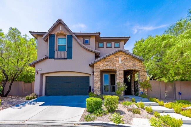 property at 1053 Oak Fair St