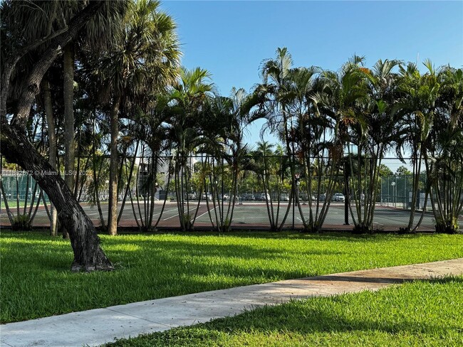 8540 SW 133rd Avenue Rd in Miami, FL - Building Photo - Building Photo