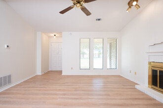 55 Oak Forest Loop in Maumelle, AR - Building Photo - Building Photo