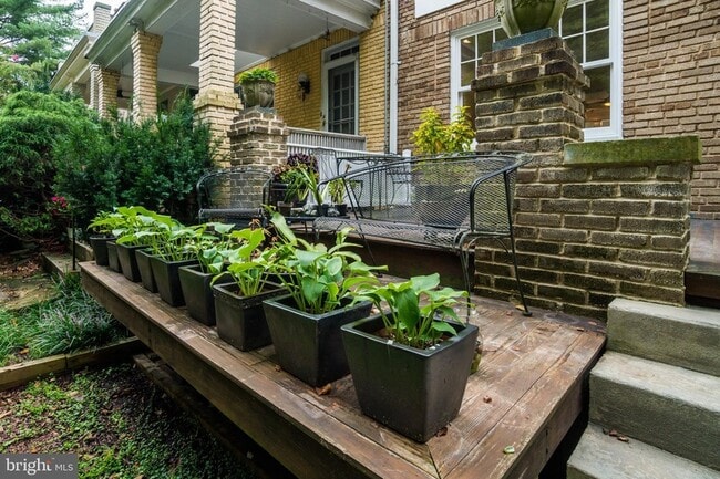 2030 Pierce Mill Rd NW in Washington, DC - Building Photo - Building Photo