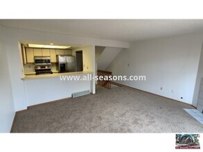 2439 Lexington Village Ln in Colorado Springs, CO - Foto de edificio - Building Photo