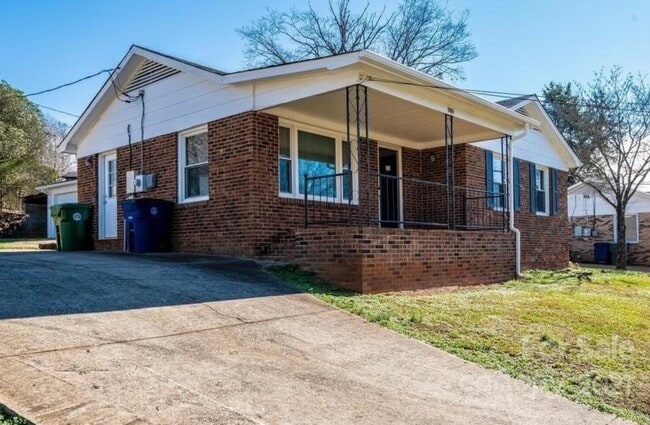 1106 13th St NW in Conover, NC - Building Photo - Building Photo