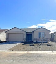 7639 E Turnberry Dr in Prescott Valley, AZ - Building Photo