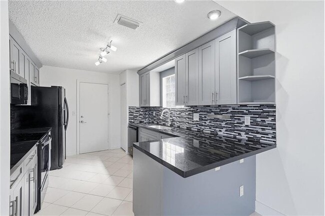 3422 NW 110th Way in Coral Springs, FL - Building Photo - Building Photo