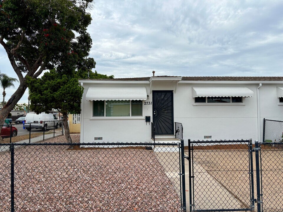 2729-31 Snowdrop St in San Diego, CA - Building Photo