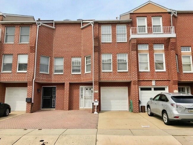 property at 3238 S Smedley St