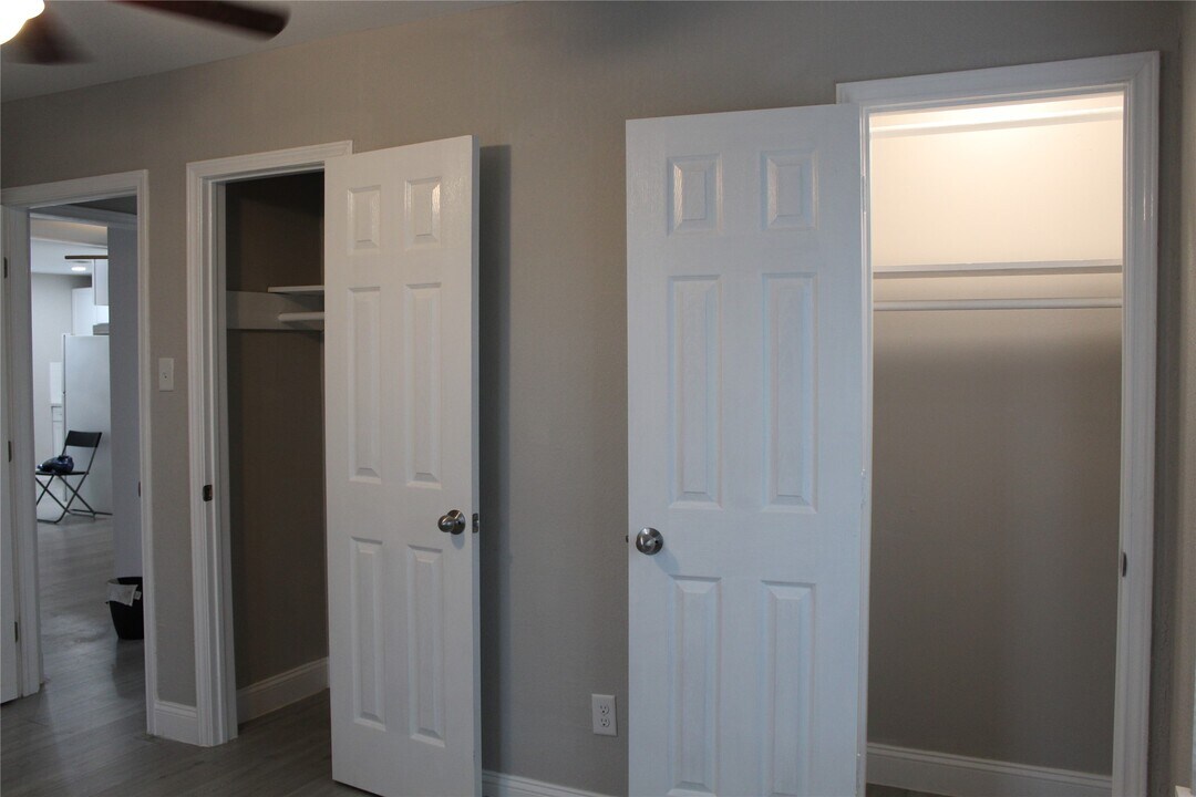 5305 Southlea St in Houston, TX - Building Photo