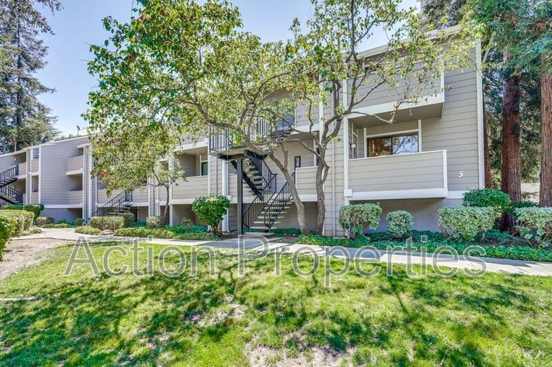 297 Stonegate Cir in San Jose, CA - Building Photo