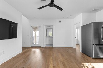 1128 Chicon St in Austin, TX - Building Photo - Building Photo