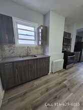 157 Voss Ave in Yonkers, NY - Foto de edificio - Building Photo