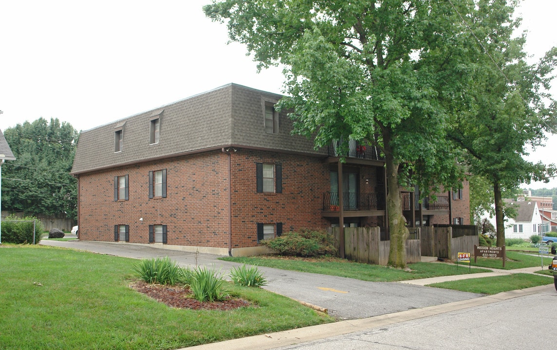 Mission Heights Apartments in Mission, KS - Foto de edificio