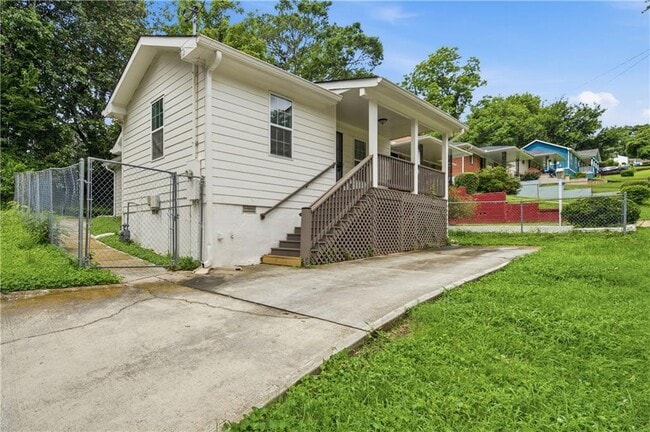 property at 226 Thornton St SW