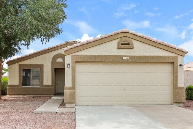 property at 1735 E Cheyenne St